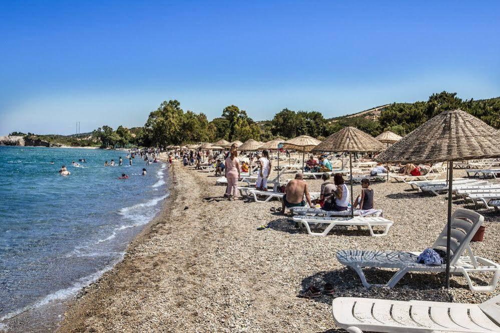 Hanedan Beach Hotel Foca Exterior photo