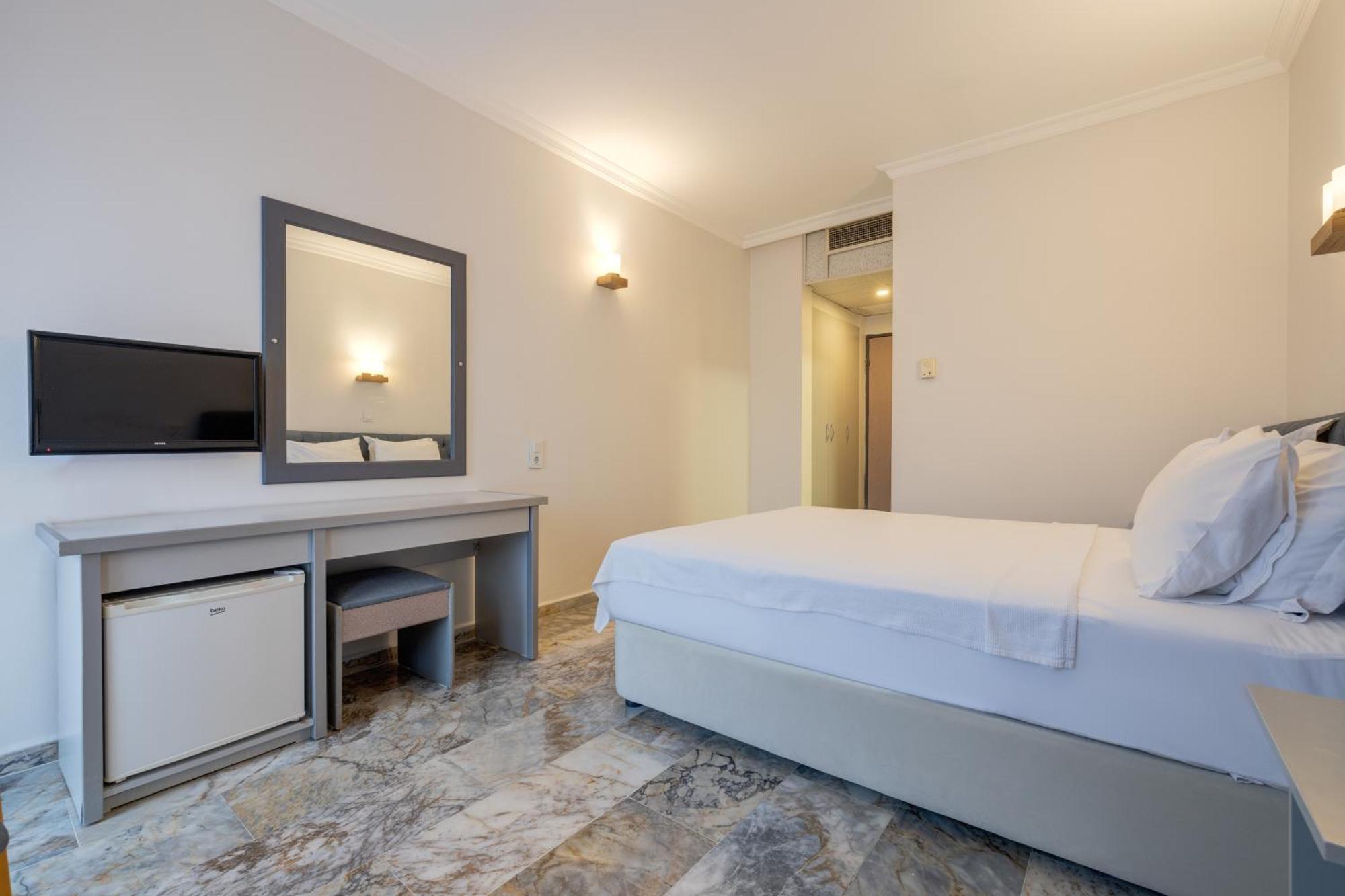 Hanedan Beach Hotel Foca Exterior photo