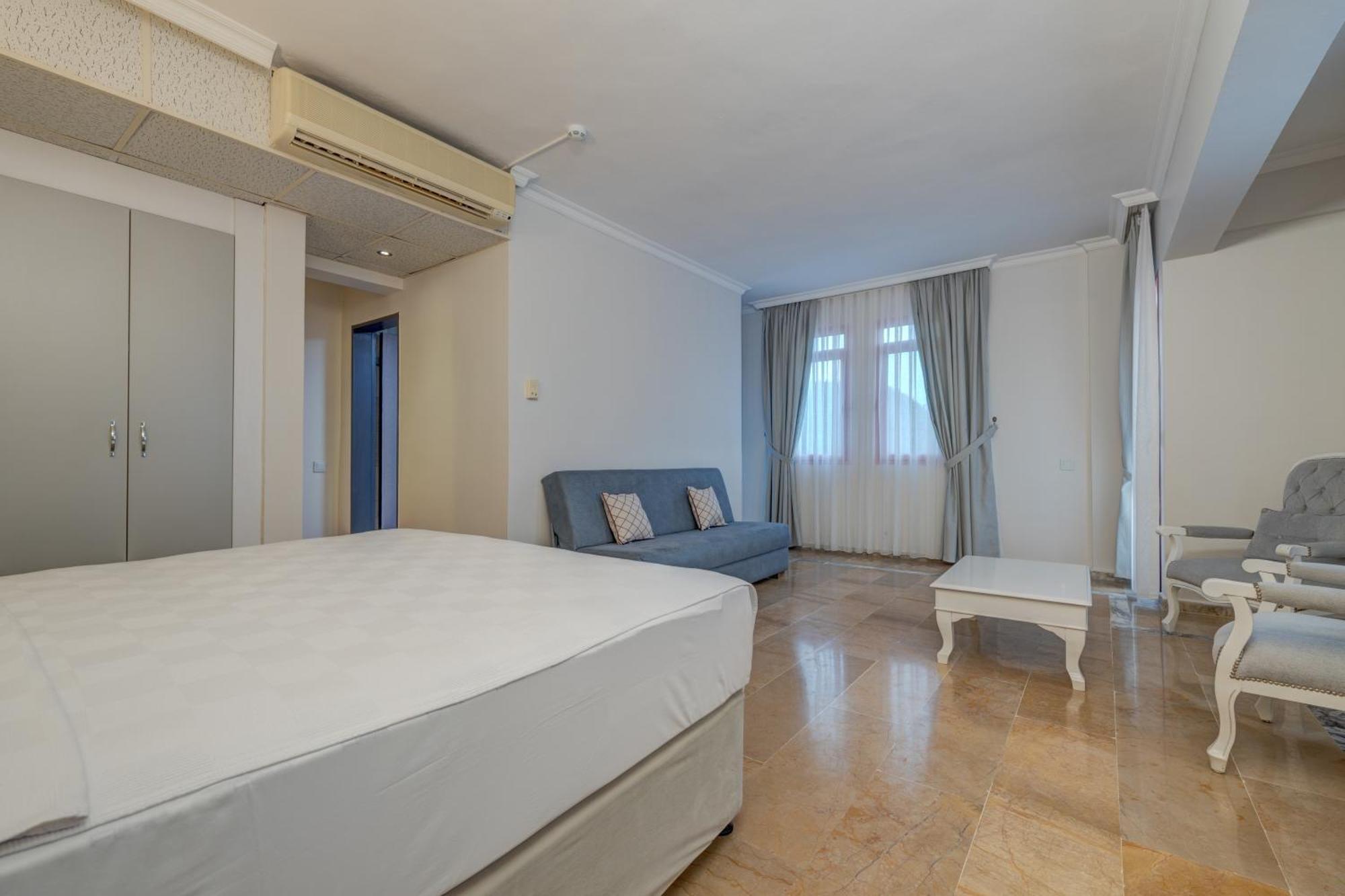 Hanedan Beach Hotel Foca Exterior photo
