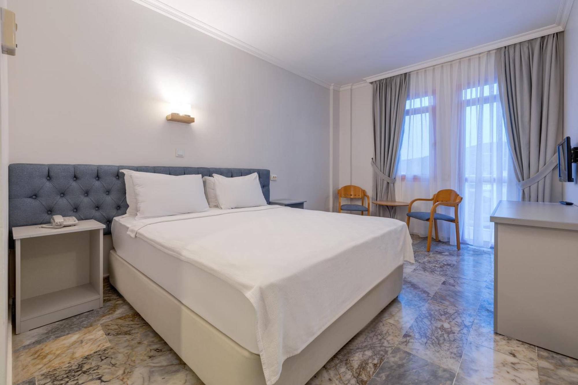 Hanedan Beach Hotel Foca Exterior photo