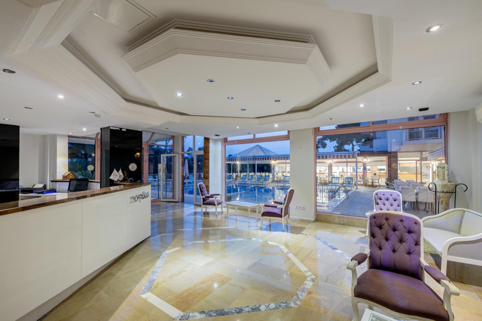 Hanedan Beach Hotel Foca Exterior photo