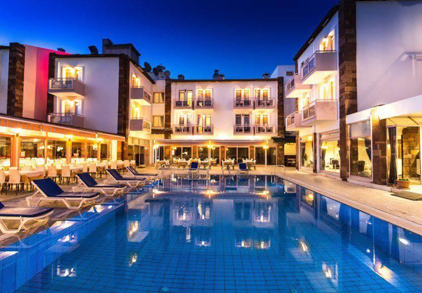 Hanedan Beach Hotel Foca Exterior photo