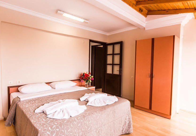 Hanedan Beach Hotel Foca Exterior photo